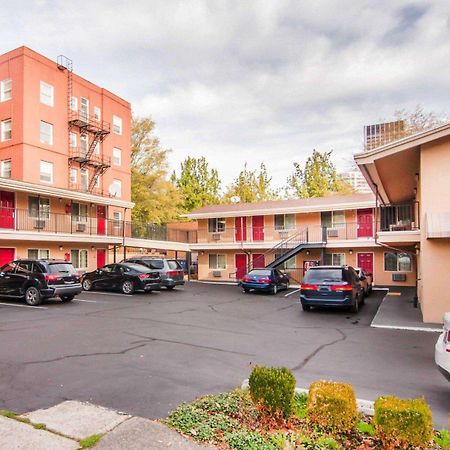 Econo Lodge City Center Портленд Екстер'єр фото