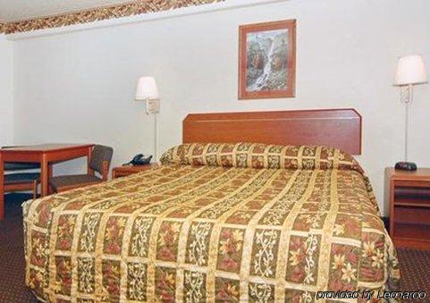 Econo Lodge City Center Портленд Номер фото